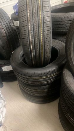Set of 4 BRAND NEW Toyo Open Country H/T II Tires - 235/60R18