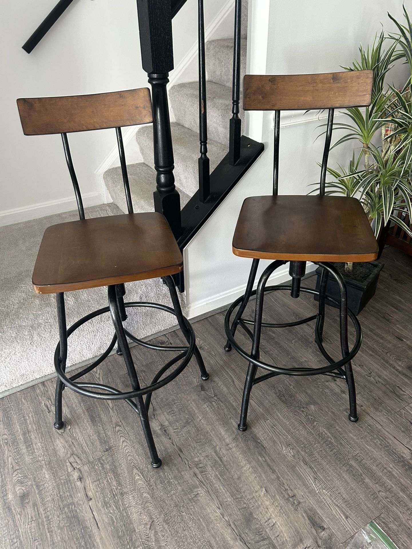 Wooden And Metal Swirl Counter Bar Stools