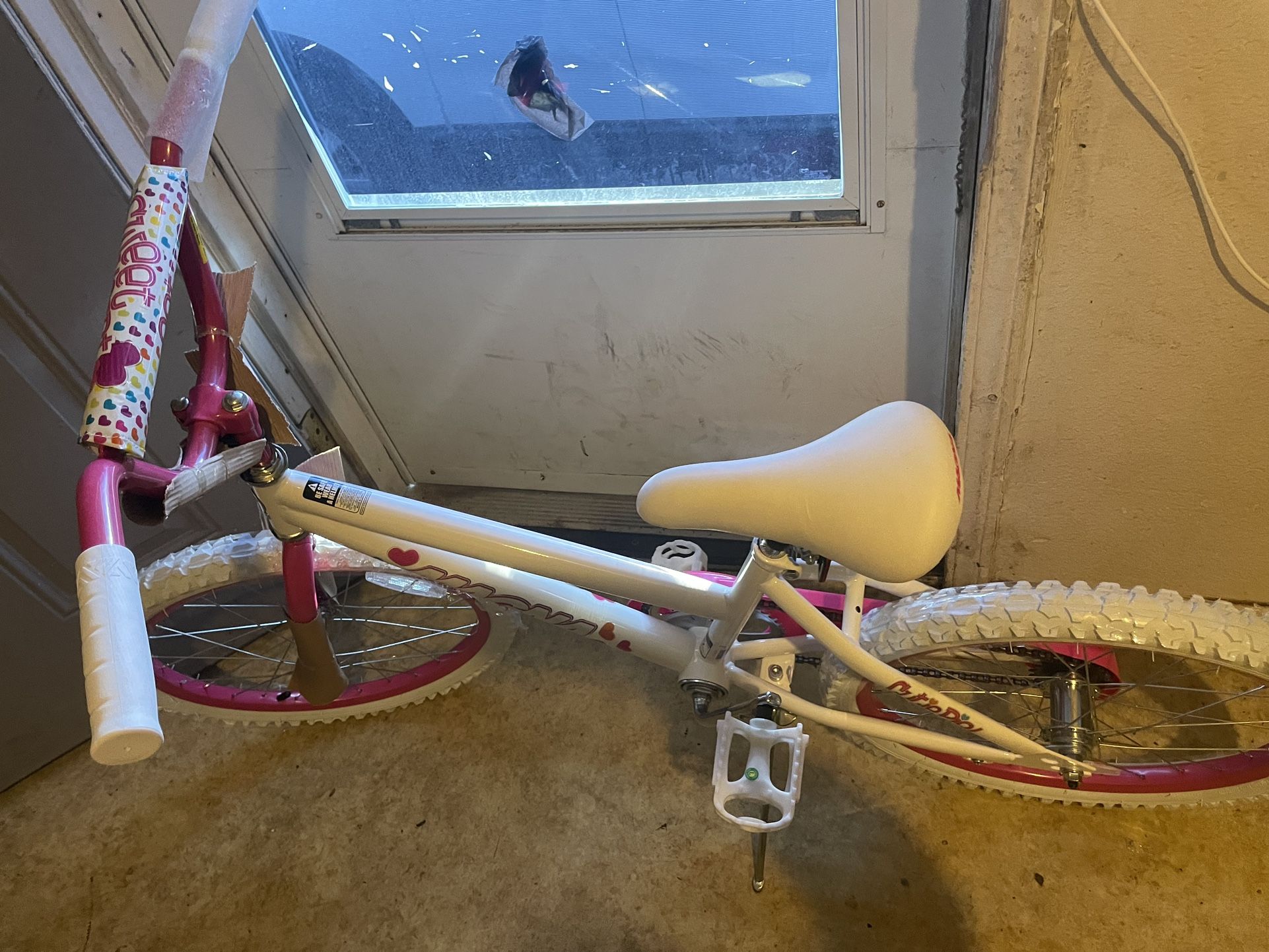 20” Girls Bike For Sale 