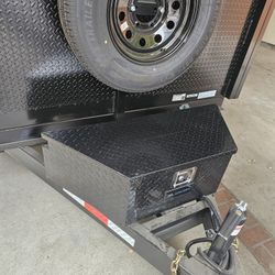 NEW TOOL BOX EACH FOR SALE IDEAL FOR TONGHE TRAILERS,ALUMINUM, AND STEEL FOR ANY QUESTION TEXT ME PLEASE SE HABLA ESPAÑOL THANKS 