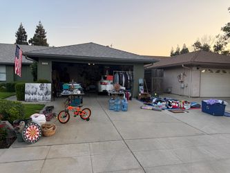 YARD SALE!!!!!