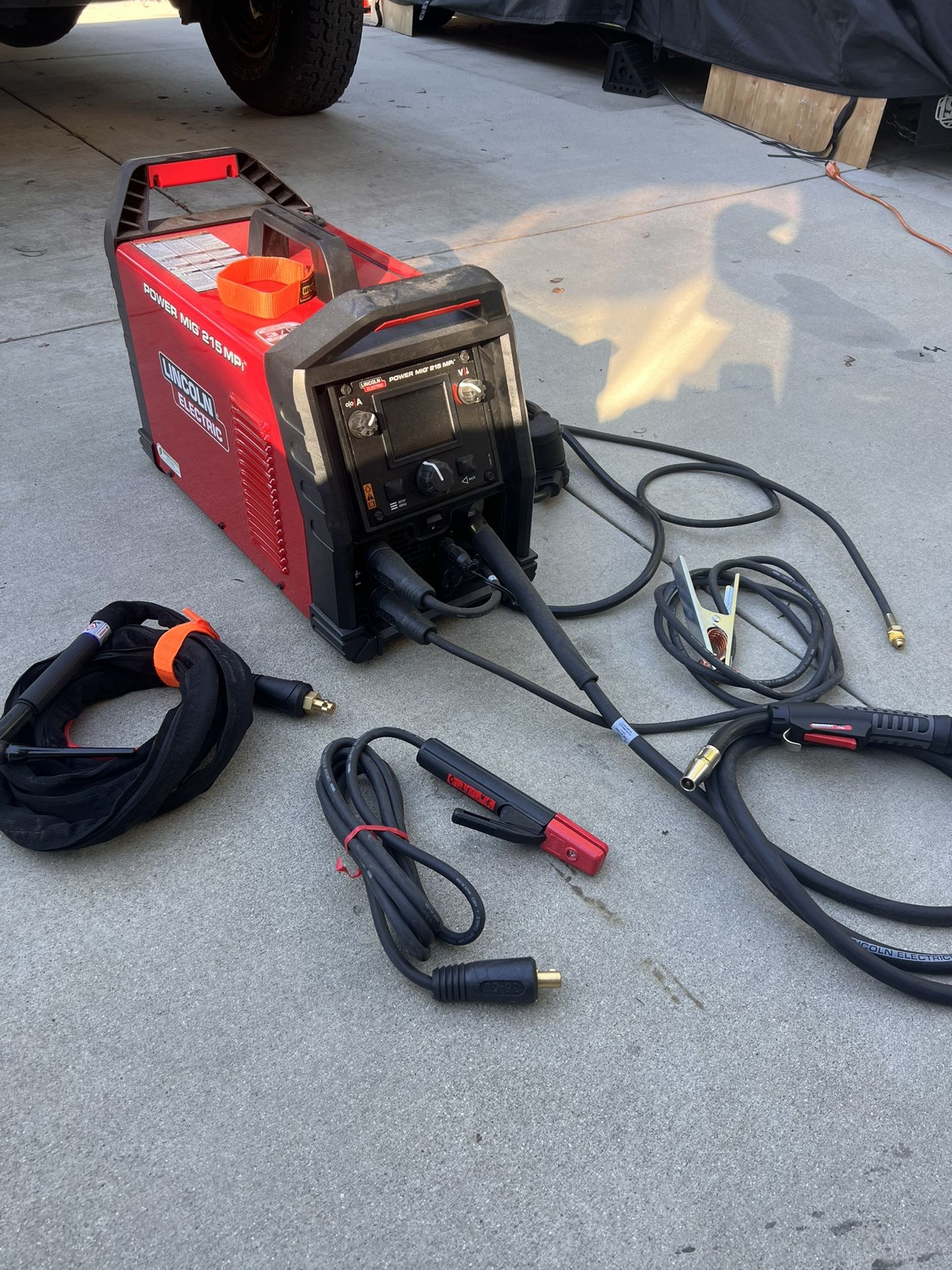 Lincoln Electric Power Mig 215 MPi 