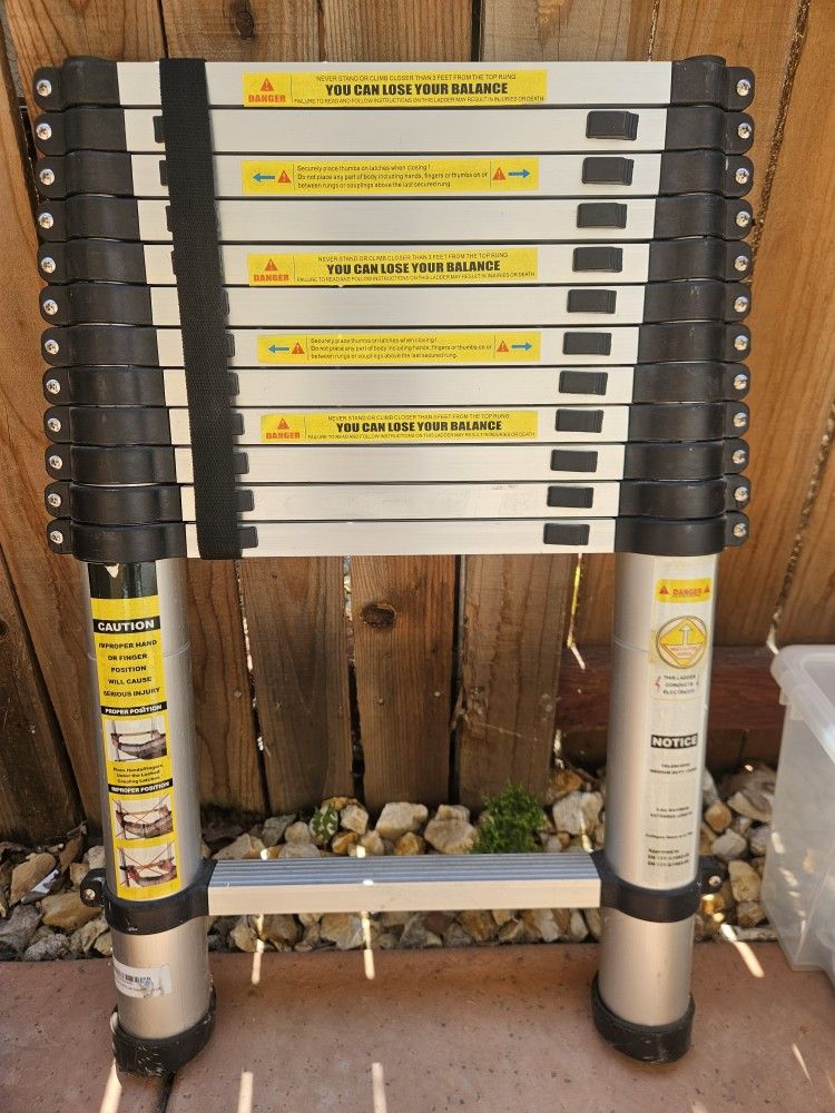 12.5ft Telescoping Extension Ladder