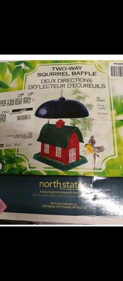 New in box bird house feeder red barn 5.00