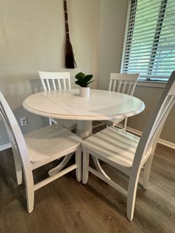 5-Piece White Round Drop-Leaf Pedestal Dining Table Set with 4 Chairs