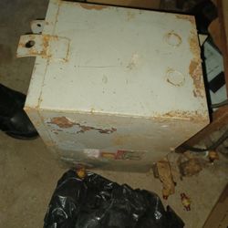 Is federal pacific transformer Three k v a Four eighty volt Primary and 208 V.   110v A Secondary.