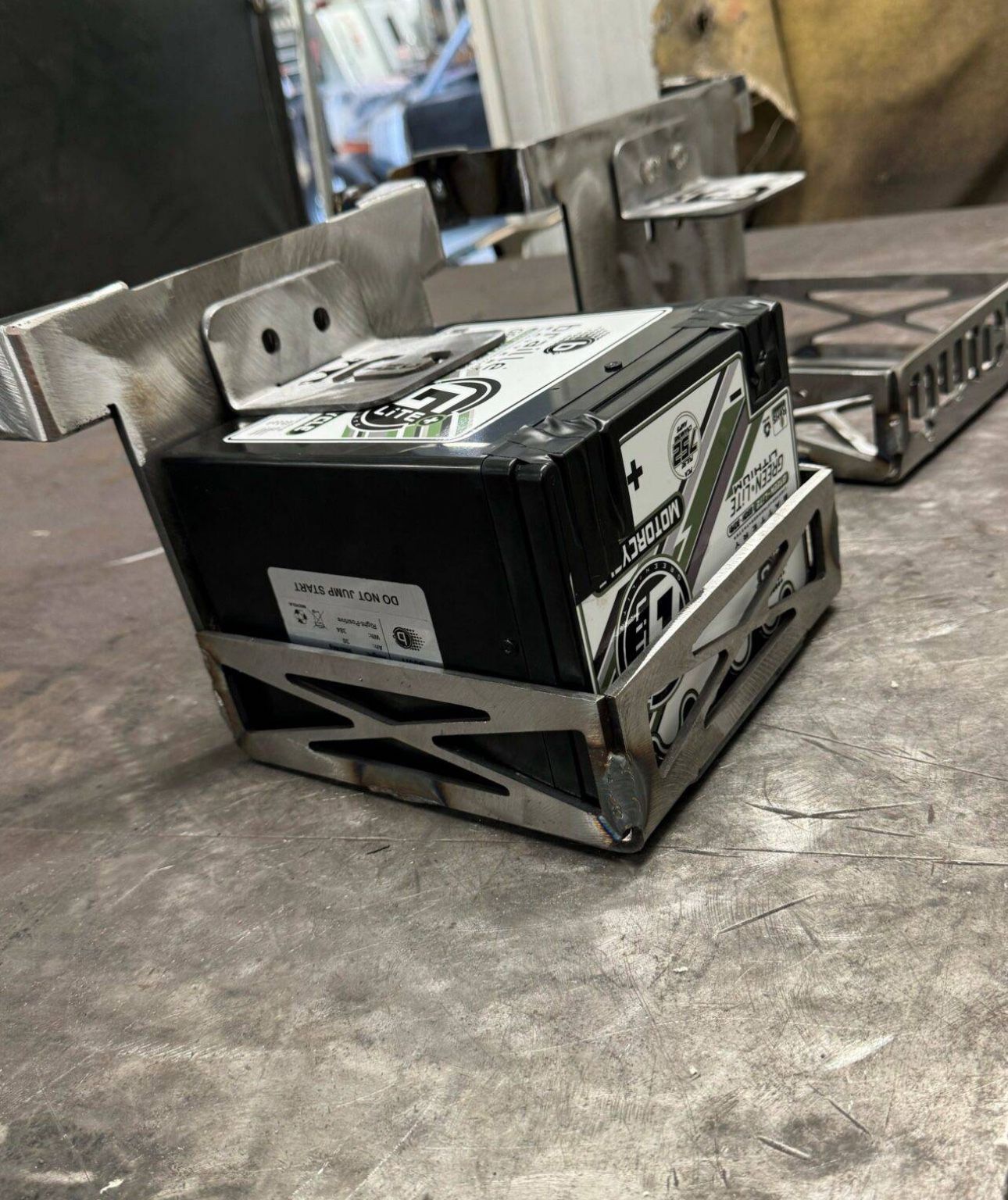 UNDER FENDER BATTERY BOX