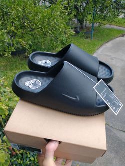New Nike Calm Slide 2.0 men size 9 Black