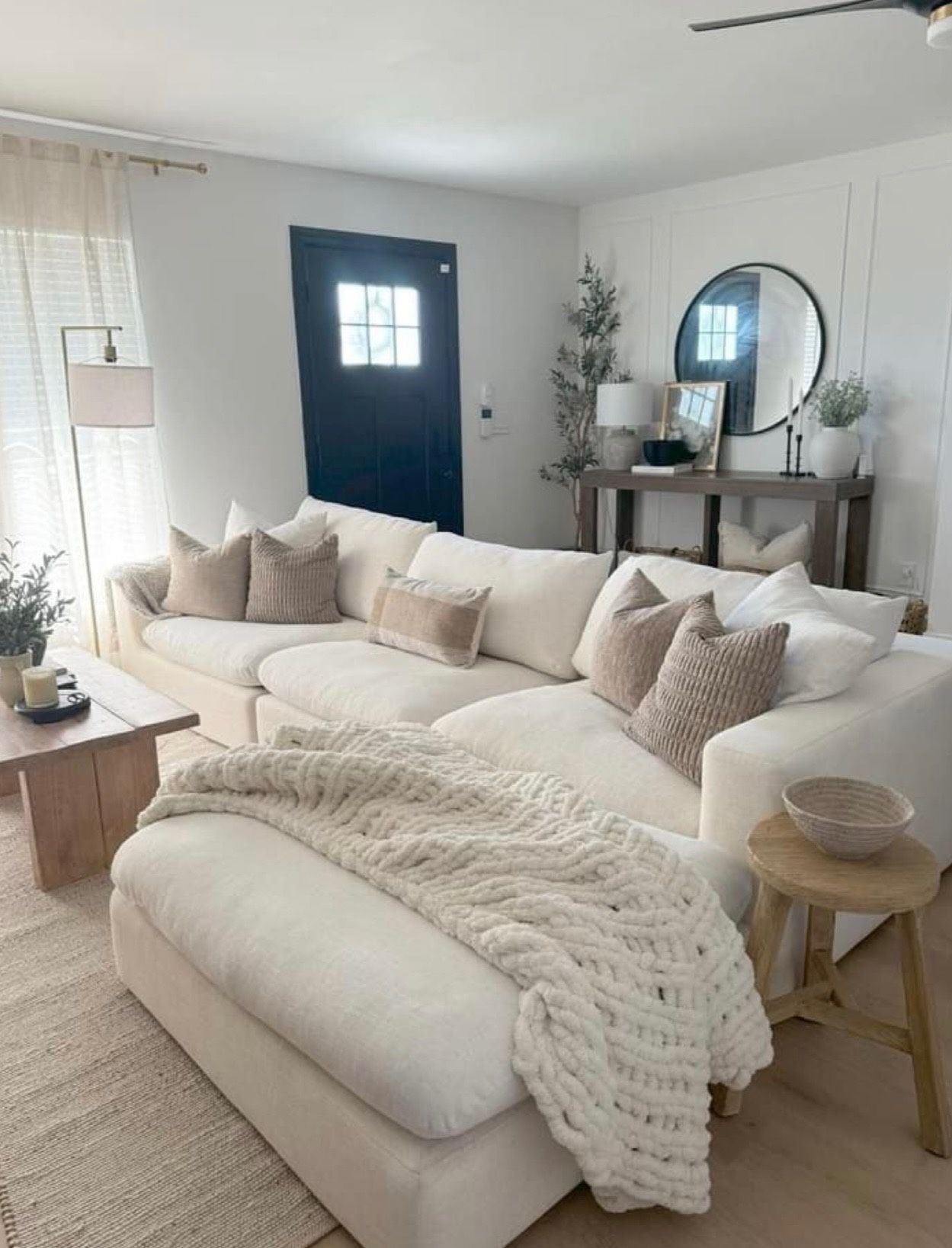 Minimalistic Sectional Cream White