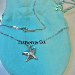 Tiffany & Co Silver Elsa Peretti 1/2” - 17” Long Starfish Necklace 