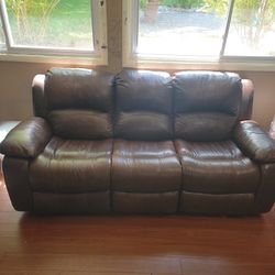 Raymour N FLANIGAN LEATHER COUCH