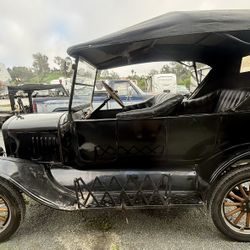 1944 Ford Model T Touring Sedan Classic Antique