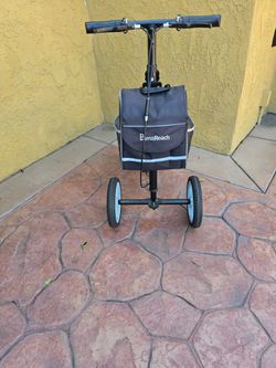 Knee scooter