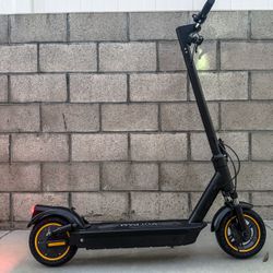 Electric scooter
