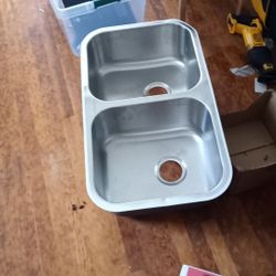 Stainless steel sink