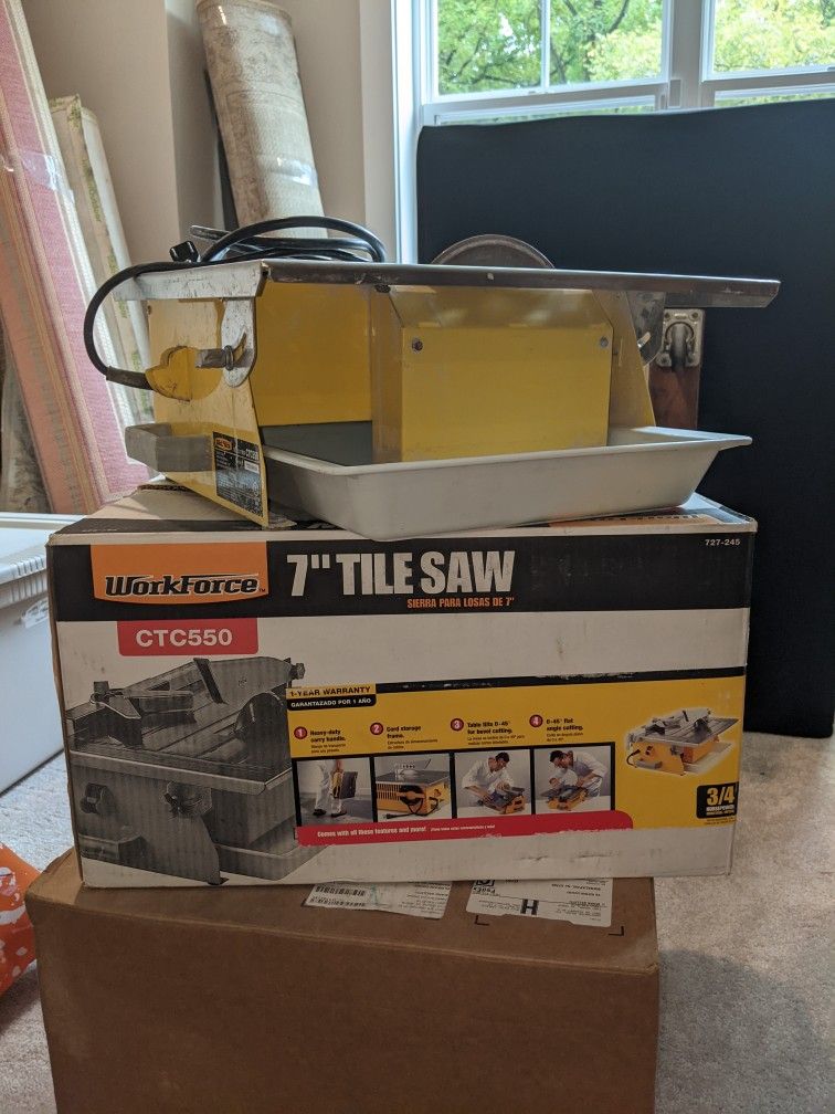 Tile Saw With 7 Inch Blade