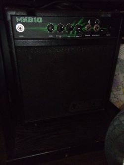 Speaker no bluthoe I can give you the cable to connect to cell auxiliar