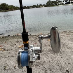 🐠 Like New Accurate Valiant 500N W/ Braid & New Jigging World Ghost Hunter 6’5”, 30-65• Lb, 200g Rod🔥