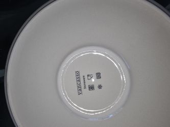 Vancasso Stoneware,, 8 Peices