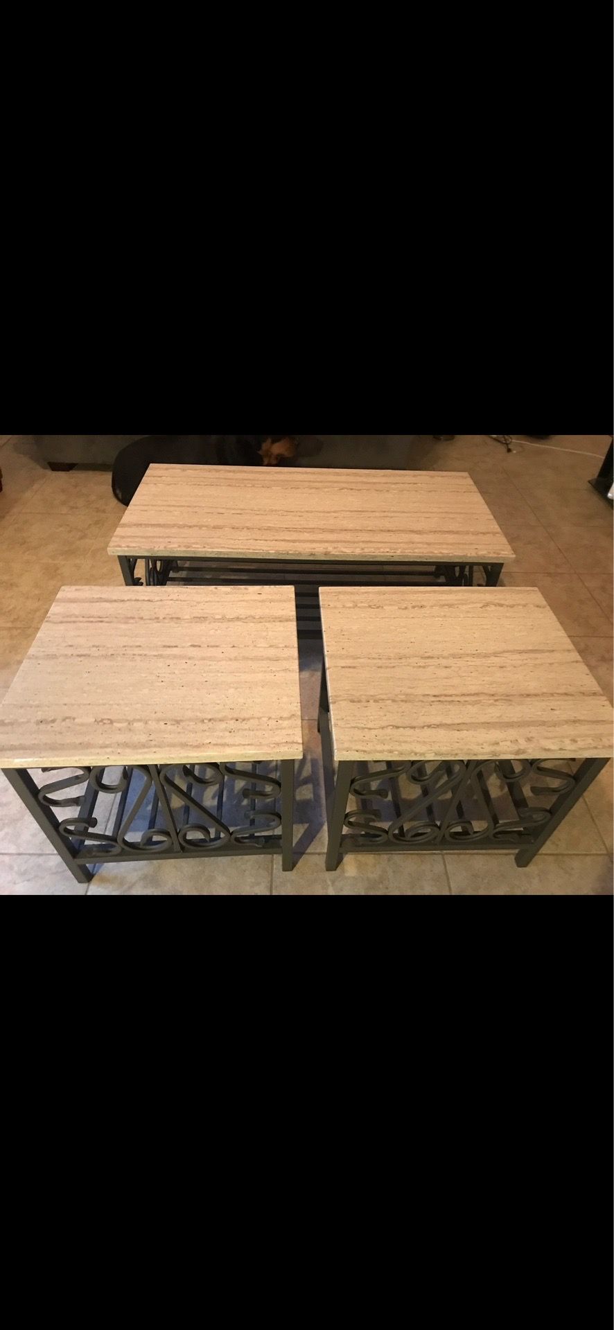 Coffee table with 2 end tables