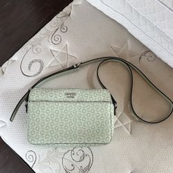 Guess Light Green Hand Bag