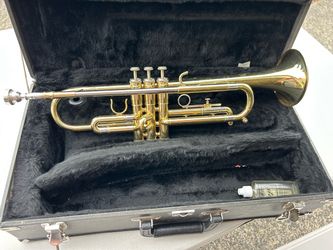 Trumpet. Good condition   Great for new student