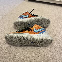 SpongeBob Kyrie Irving shoes size 8.5