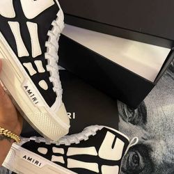 Shoes to the private