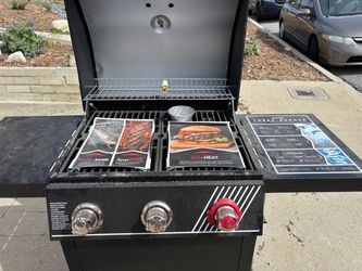 New Char-Broil 3-Burner Propane BBQ Grill