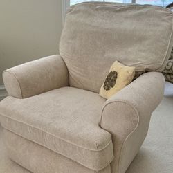Comfortable Beige Armchair – Swivels & Fully Reclines