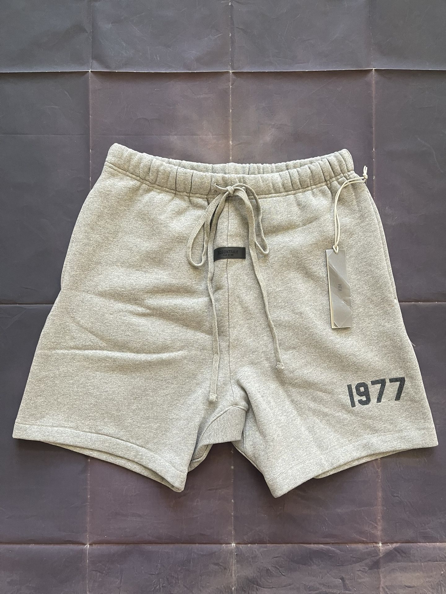 Fear of God Essentials Dark Oatmeal 1977 Grey Sweat Shorts Size Medium (M) NWT