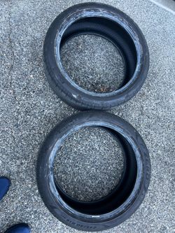 Lot of 2 Pirelli PZero 245/40R19