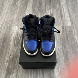 Jordan 1 Mid Royal Blue