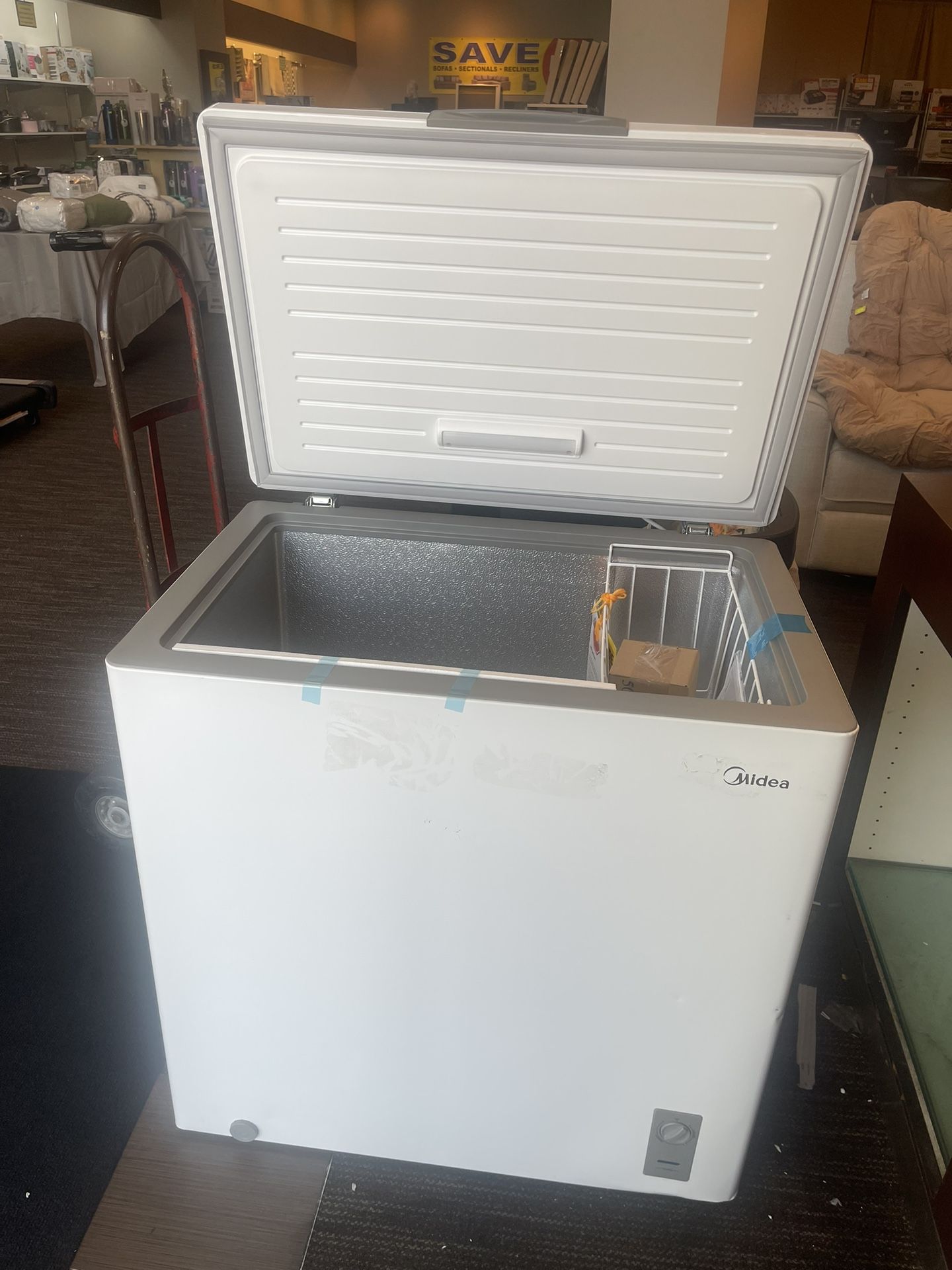 Midea Convertible Chest Freezer with Interior LED Light, 7.0 cu ft, White