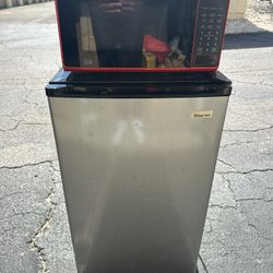 Fridge & Microwave 