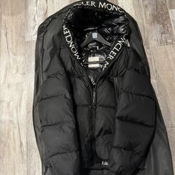 Moncler Size 3 AUTHENTIC 
