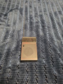 General Electric Portable AM/FM Transistor Radio