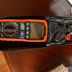 Klein Insulation Tester