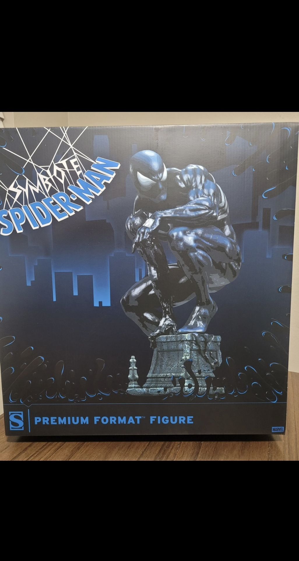 Symbiote Spiderman statue