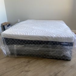 Queen Memory Foam Gel Come With Free Box Spring - Free Delivery 🚚 Today To Reasonable Distance 
