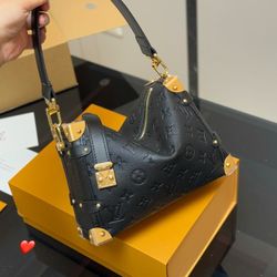 Louis Vuitton women's handbags