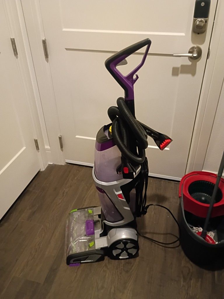 Carpet Cleaning Machine Bissell PET PRO Like New
