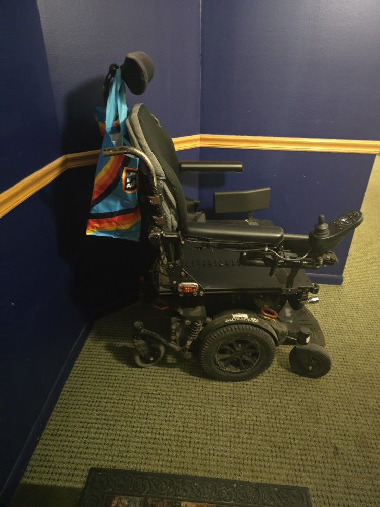 Motorized Wheelchair 