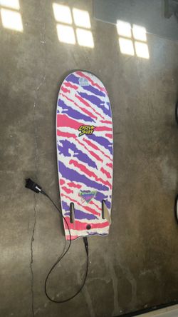 Catch Surf Beater with comp leash