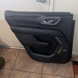 2021 Tahoe Z71 Door Panel 