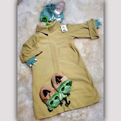 Toddlers "Baby Yoda" Halloween Costume  Size Small 3T-4T Includes "Baby Yoda" Slippers 🎃 NEW 