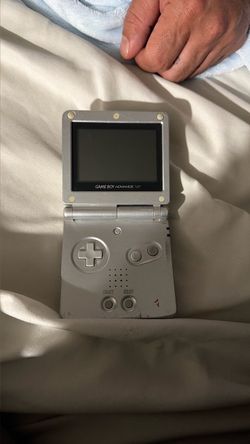 Game Boy Advanced SP
