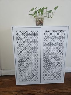 White cabinet