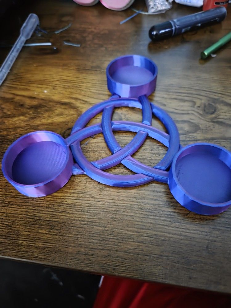 Trinity Knot Tea Light Holder