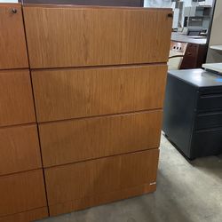 Knoll 4 Drawer Lateral File Cabinet